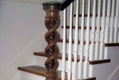 Spiral carved newel post style